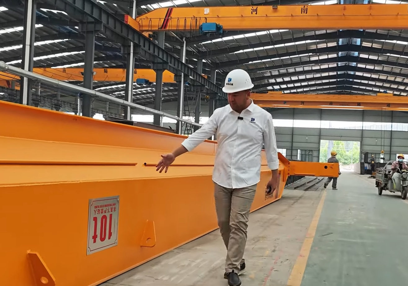 SUITONG CRANE 客户定制的10T起重机生产现场